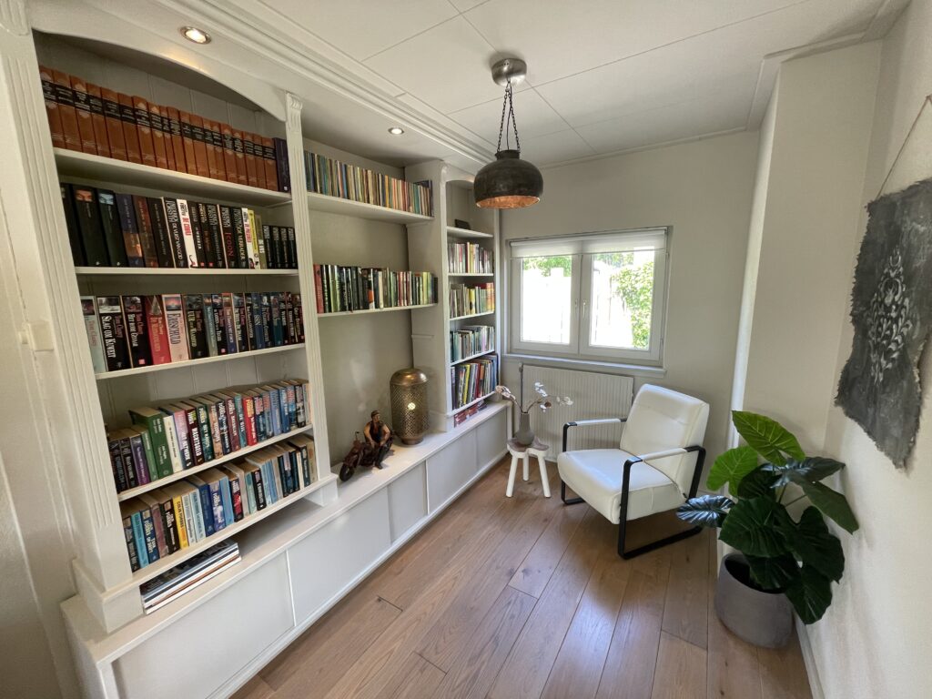 Woonkamer gedeelte in Vakantiehuis De Zeerob in Lauwersoog.