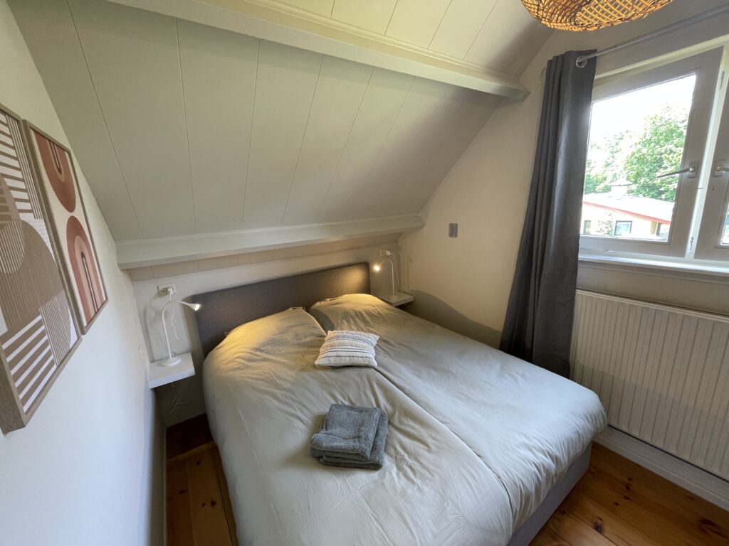 Vakantiehuis De Zeerob Lauwersoog Slaapkamer 3 met tweepersoonsbed